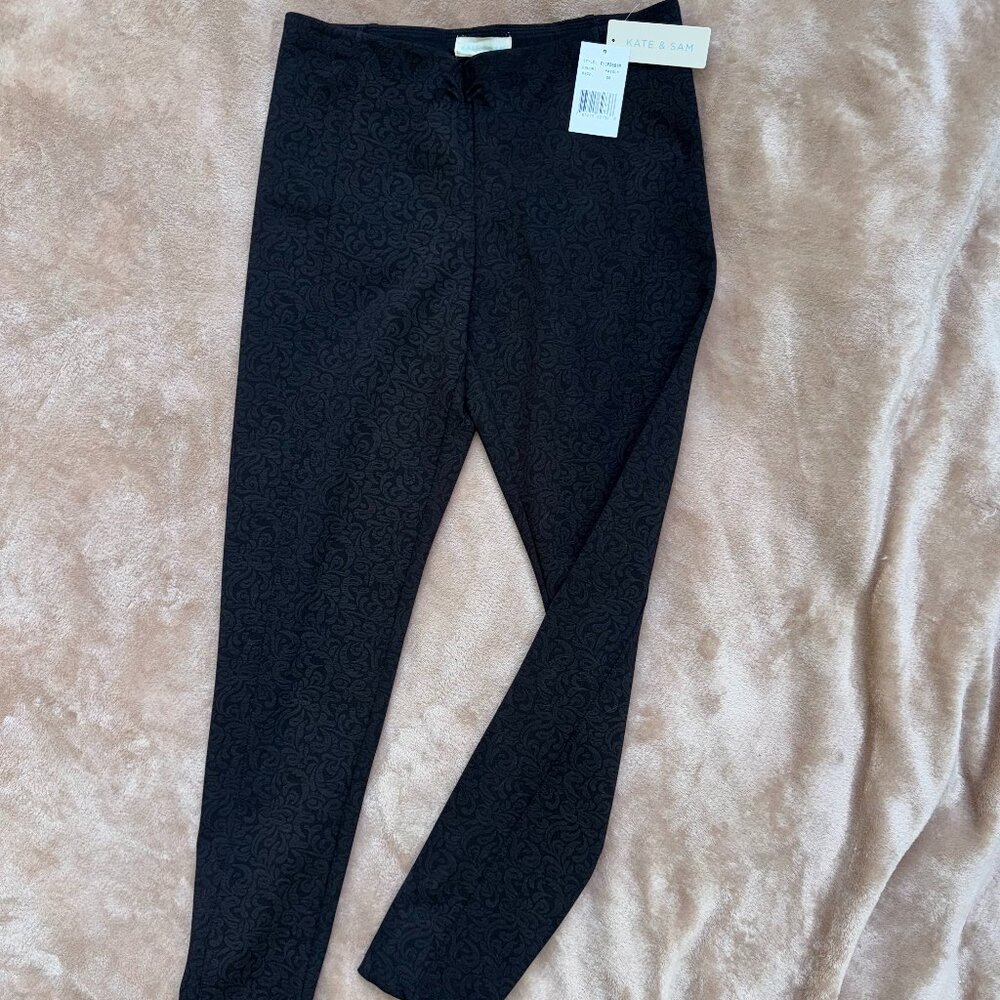 NWT Paisly Print Pants -- Size Small